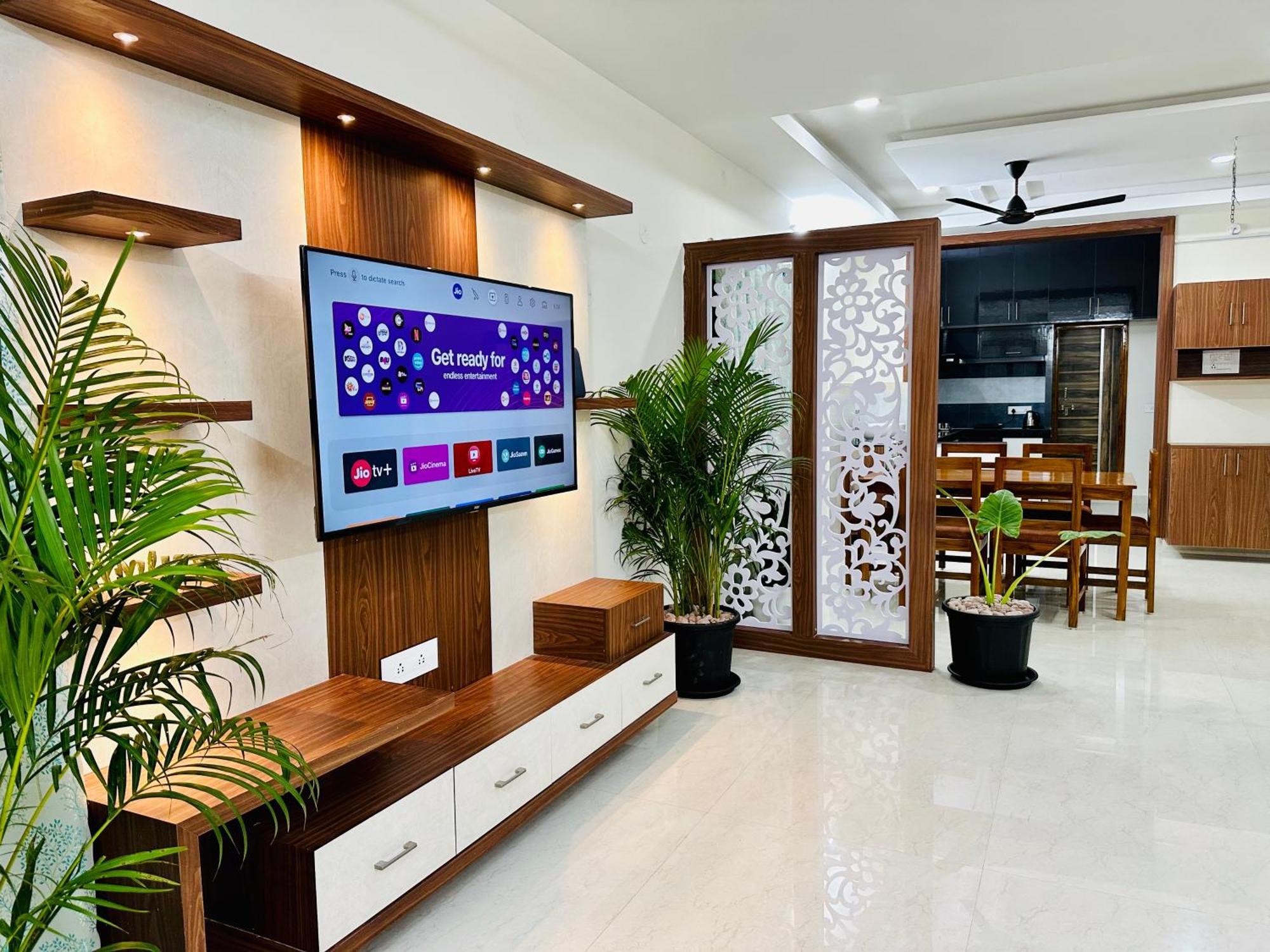 Truelife - 3Bhk Family Suites - Ps4 Pure Veg Restaurant On The Way To Balaji Temple - 2500 Sft Large Signature Apartment - Modular Kitchen - Super Fast Wifi, Smart Tv, 250 Jio Channels - Parking - Easy Access To All Temples - Top Service With Lots Of Tirupati Exterior foto
