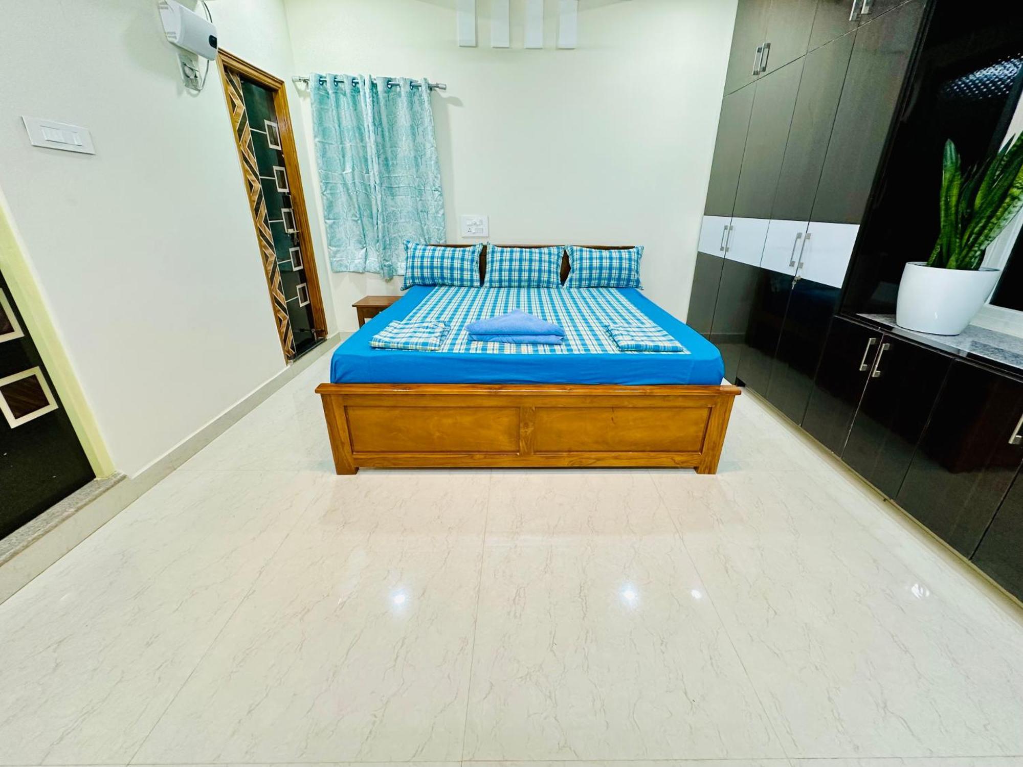 Truelife - 3Bhk Family Suites - Ps4 Pure Veg Restaurant On The Way To Balaji Temple - 2500 Sft Large Signature Apartment - Modular Kitchen - Super Fast Wifi, Smart Tv, 250 Jio Channels - Parking - Easy Access To All Temples - Top Service With Lots Of Tirupati Exterior foto
